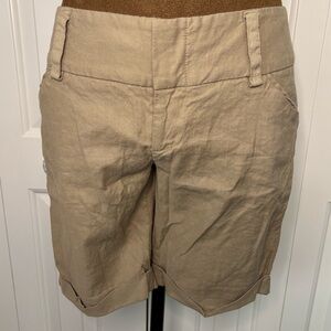 Alice Olivia Beige Bermuda Linen Cuff Shorts size 4